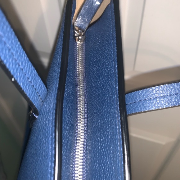 Authentic MCM Tote Navy with Zipped Top - Picture 7 of 7